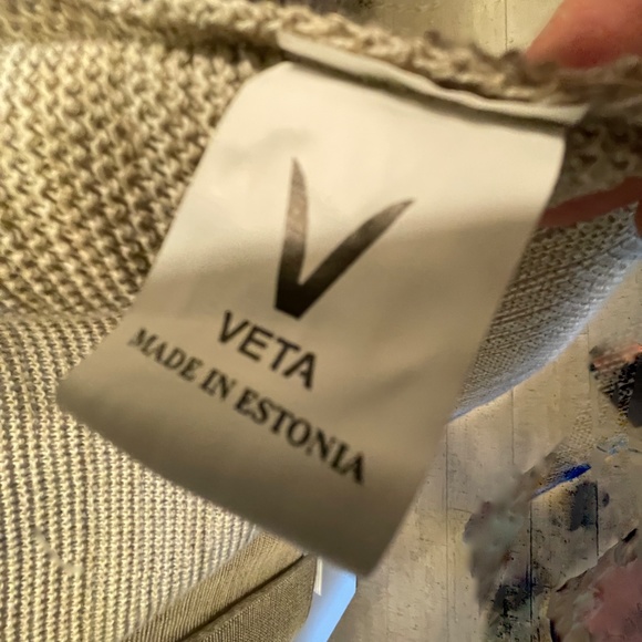 Linen knitted vest. Stylish and comfortable. - Picture 3 of 7